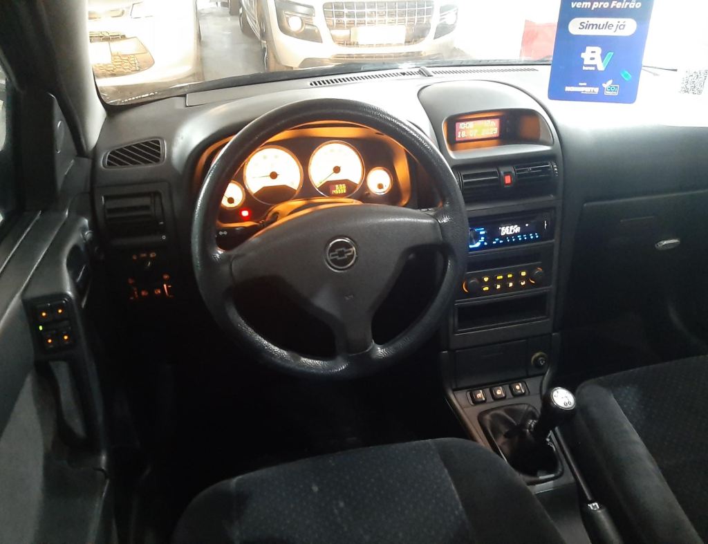 Chevrolet Astra Hatch Advantage 2.0 Flex 4 Portas Modelo 2010 imagem 13