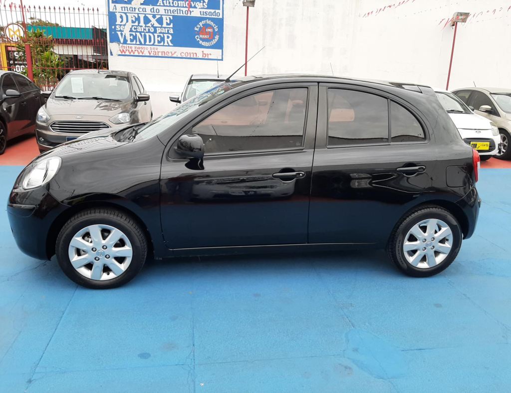 Nissan March Sv 1.6 Flex 4 Portas Modelo 2014 imagem 4