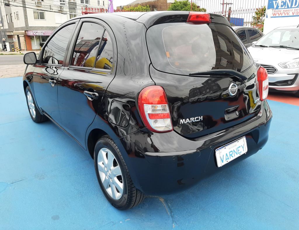 Nissan March Sv 1.6 Flex 4 Portas Modelo 2014 imagem 6