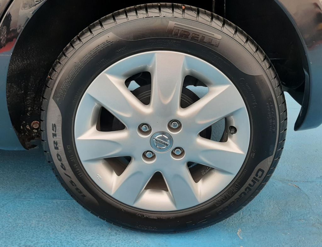 Nissan March Sv 1.6 Flex 4 Portas Modelo 2014 imagem 10