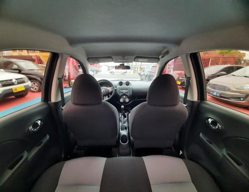Nissan March Sv 1.6 Flex 4 Portas Modelo 2014 imagem 12