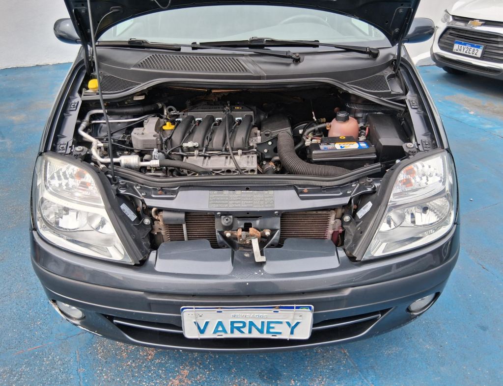 Renault Scenic Expression 1.6 Automatica 4 Portas Modelo 2008 imagem 8