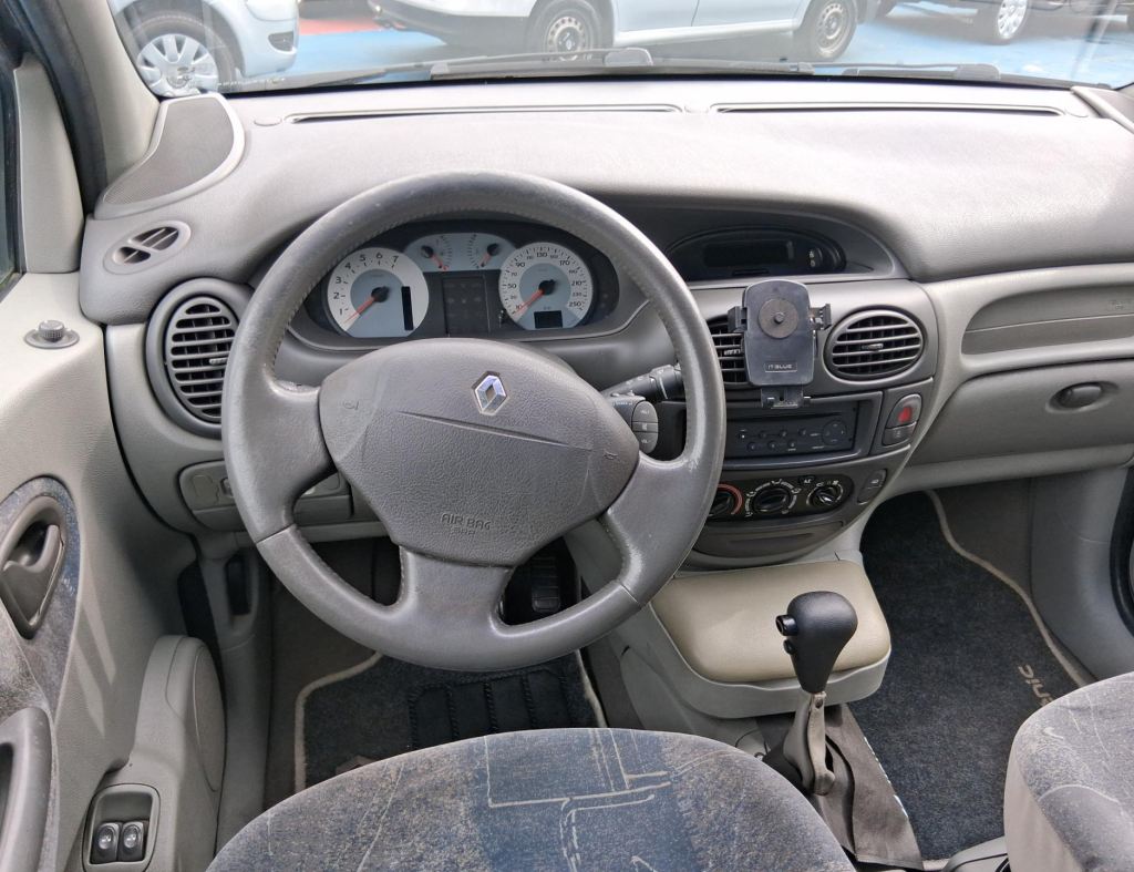 Renault Scenic Expression 1.6 Automatica 4 Portas Modelo 2008 imagem 13