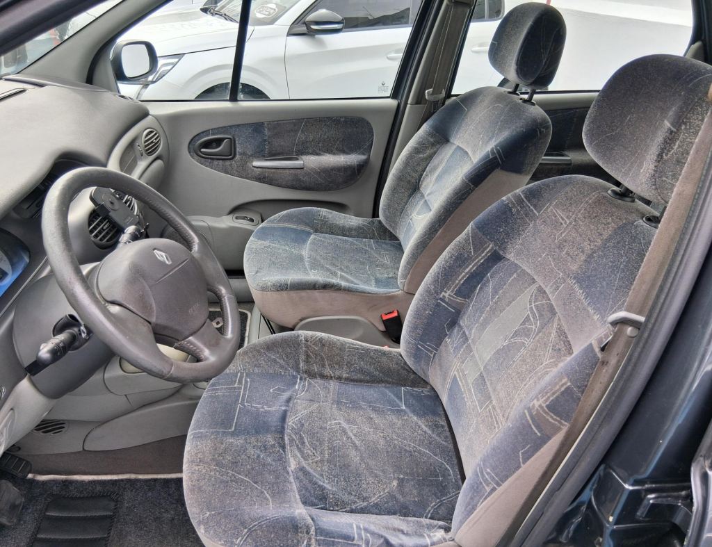 Renault Scenic Expression 1.6 Automatica 4 Portas Modelo 2008 imagem 15