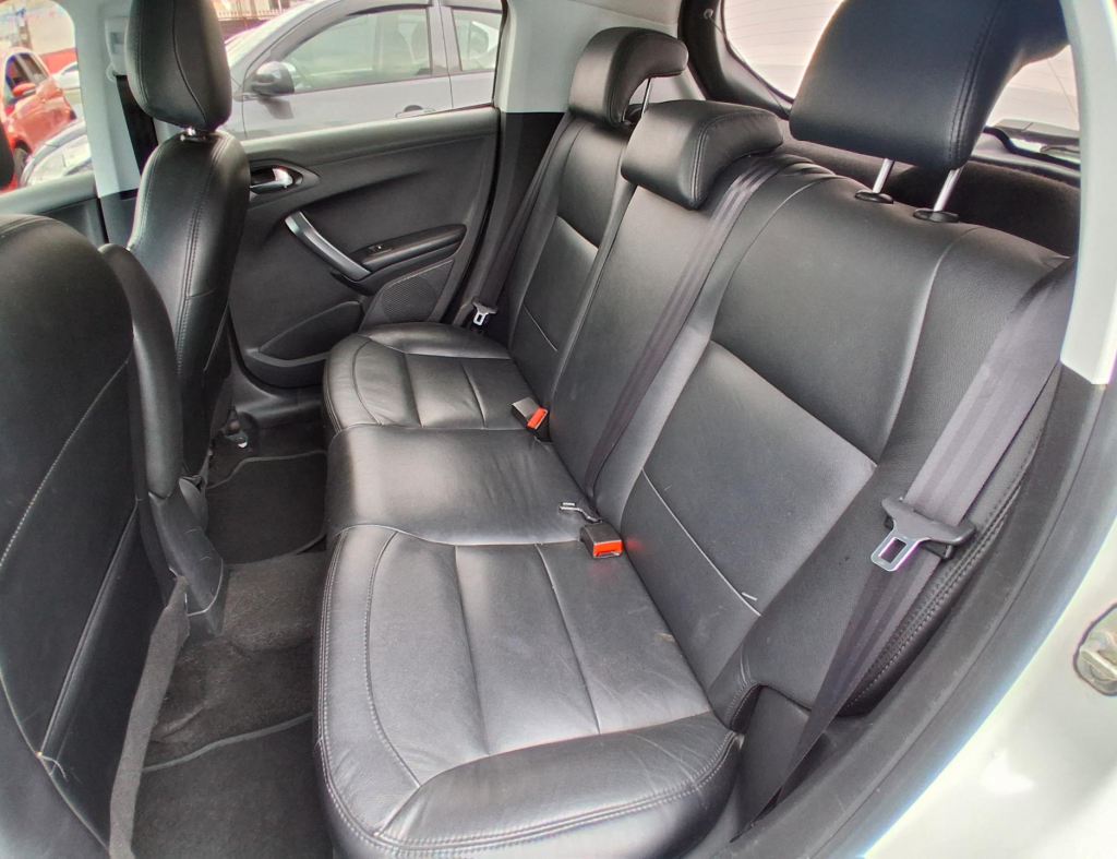 Peugeot 208 Griffe 1.6 Automatico 4 Portas Flex Modelo 2014 imagem 14