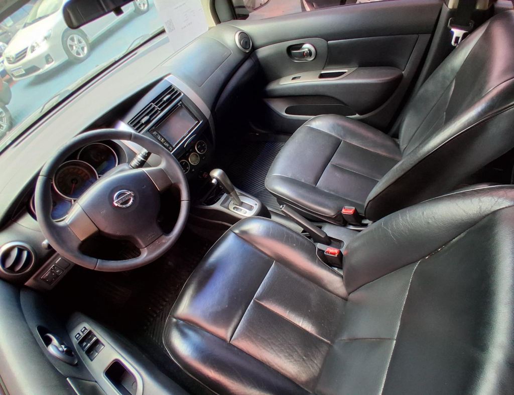 Nissan Livina Sl 1.8 Automatica Flex 4 Portas Modelo 2012 imagem 11