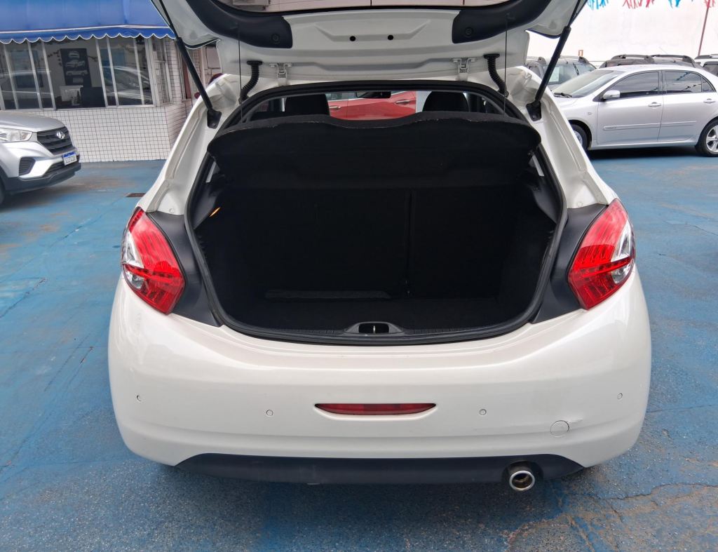 Peugeot 208 Griffe 1.6 Automatico 4 Portas Flex Modelo 2014 imagem 9