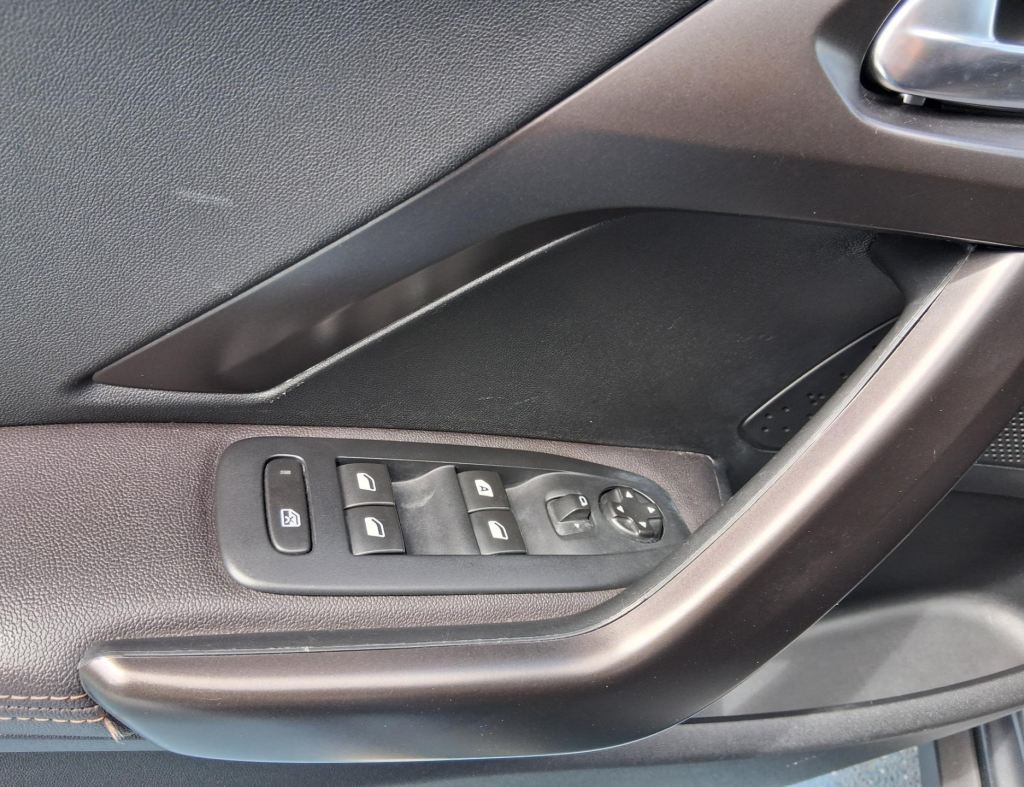 Peugeot 2008 Griffe 1.6 Automatico Flex 4 Portas Modelo 2020 imagem 19