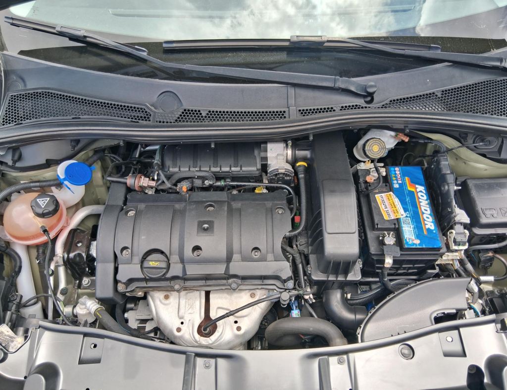 Peugeot 2008 Griffe 1.6 Automatico Flex 4 Portas Modelo 2020 imagem 25