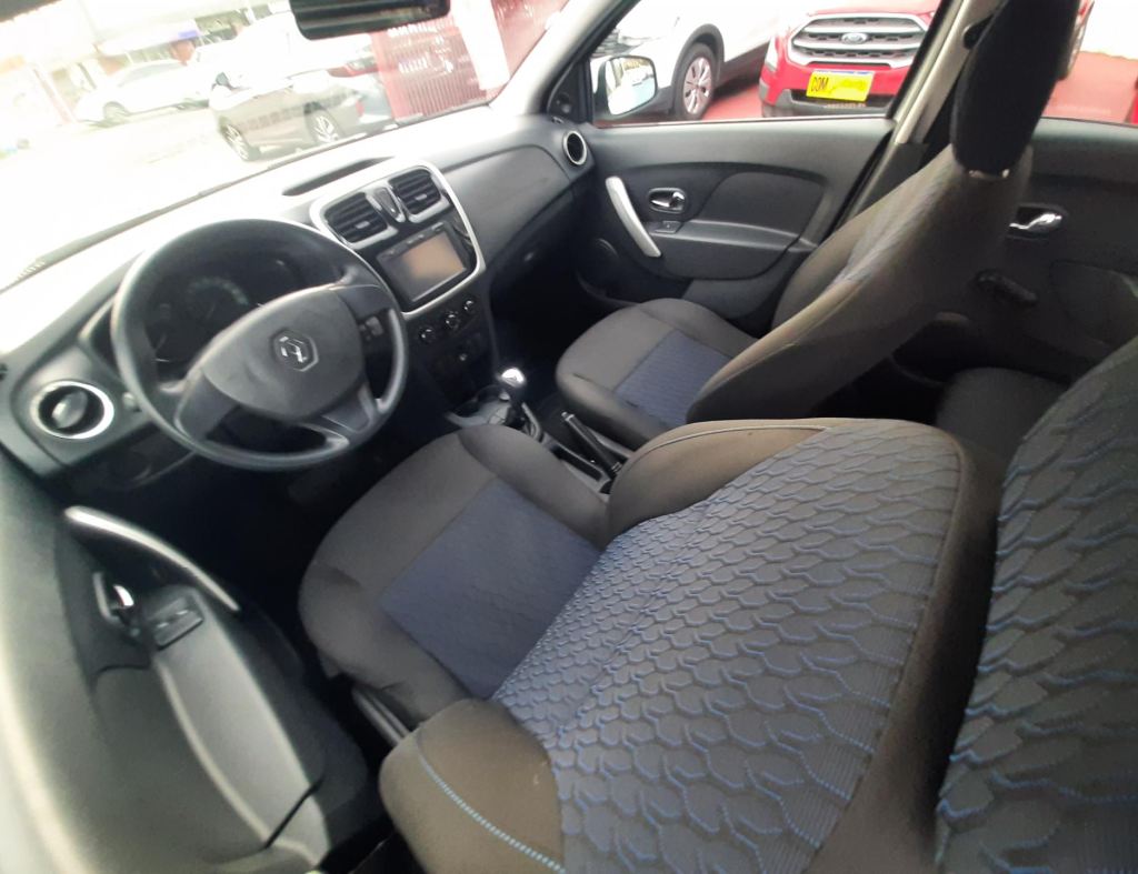 Renault Sandero Espression 1.6 Automatico Flex 4 Portas Modelo 2016 imagem 14