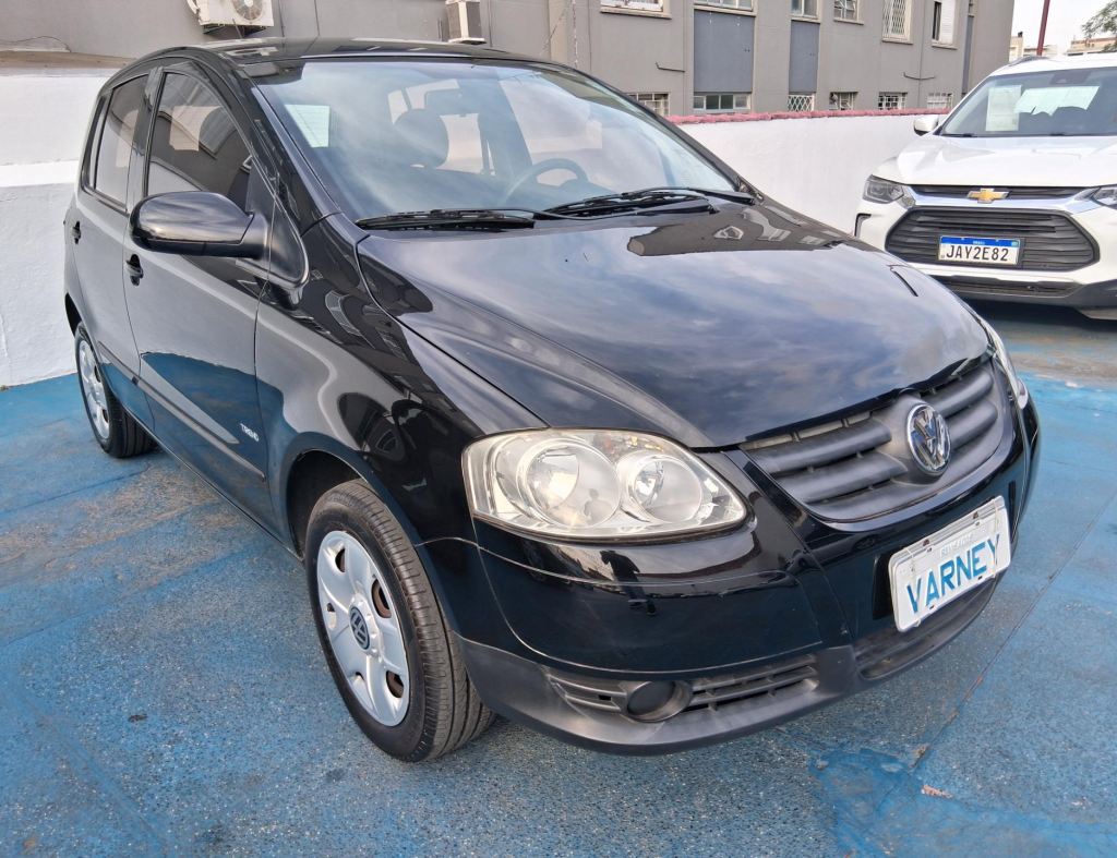 Volkswagen Fox Trend 1.0 G2 Flex 4 Portas Modelo 2010 imagem 1