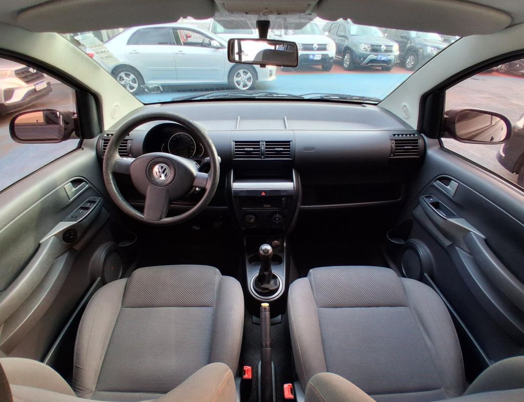 Volkswagen Fox Trend 1.0 G2 Flex 4 Portas Modelo 2010 imagem 11