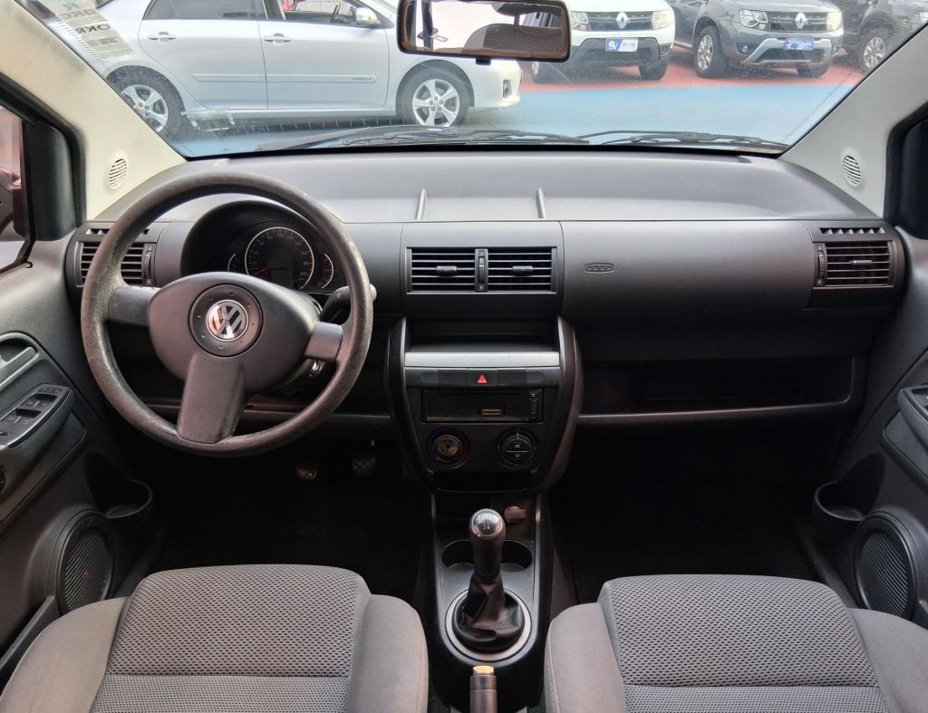 Volkswagen Fox Trend 1.0 G2 Flex 4 Portas Modelo 2010 imagem 12
