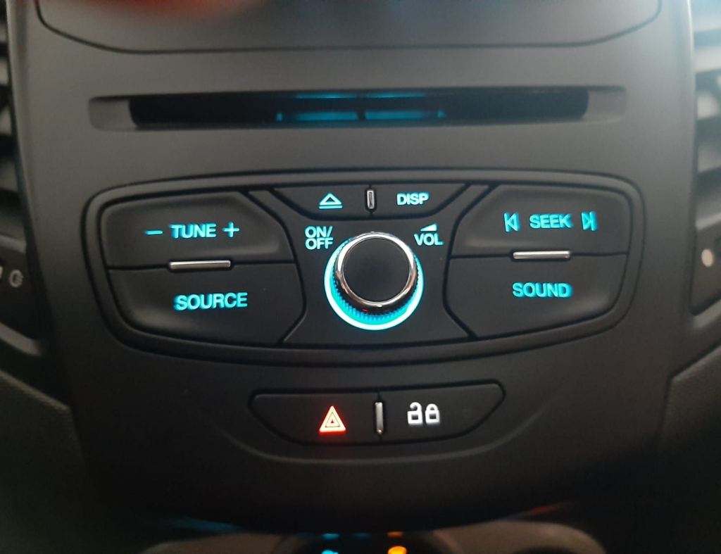 Ford New Fiesta 1.6 Sel Hatch 16V Flex 4P Manual 2018 imagem 20