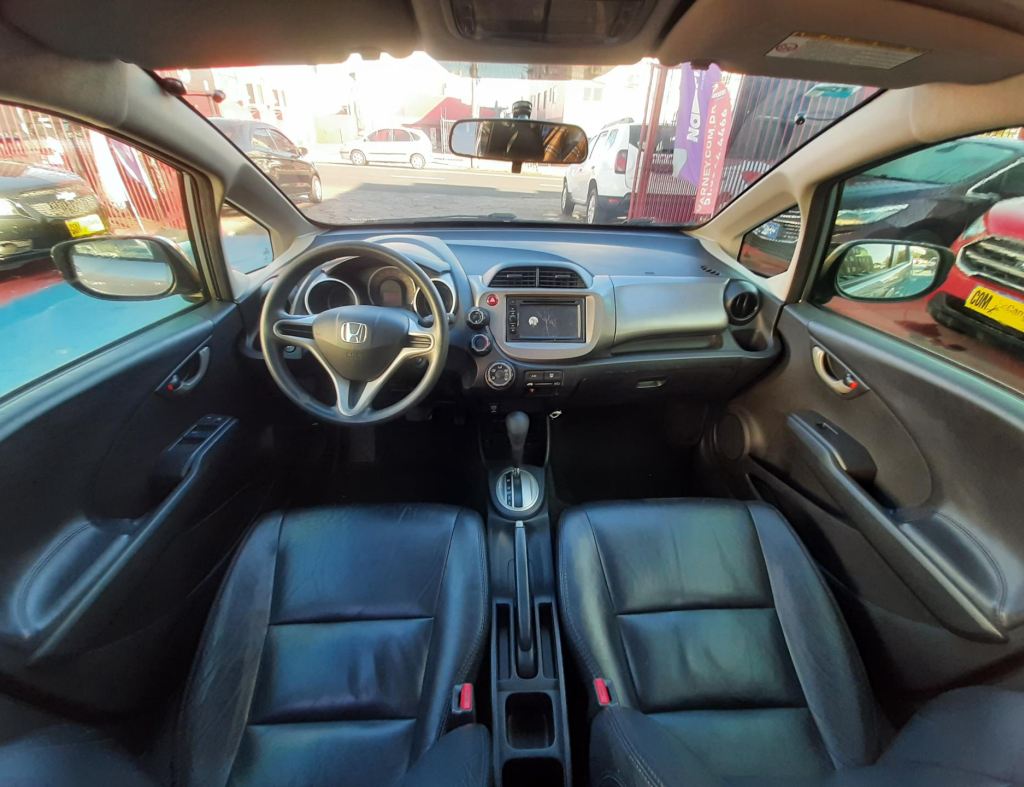 Honda Fit Cx 1.4 Automatico Flex 4 Portas Modelo 2014 imagem 10
