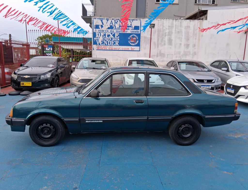 **Raridade **Chevrolet Chevette Dl 1.6 2 Portas Modelo 1993 imagem 8