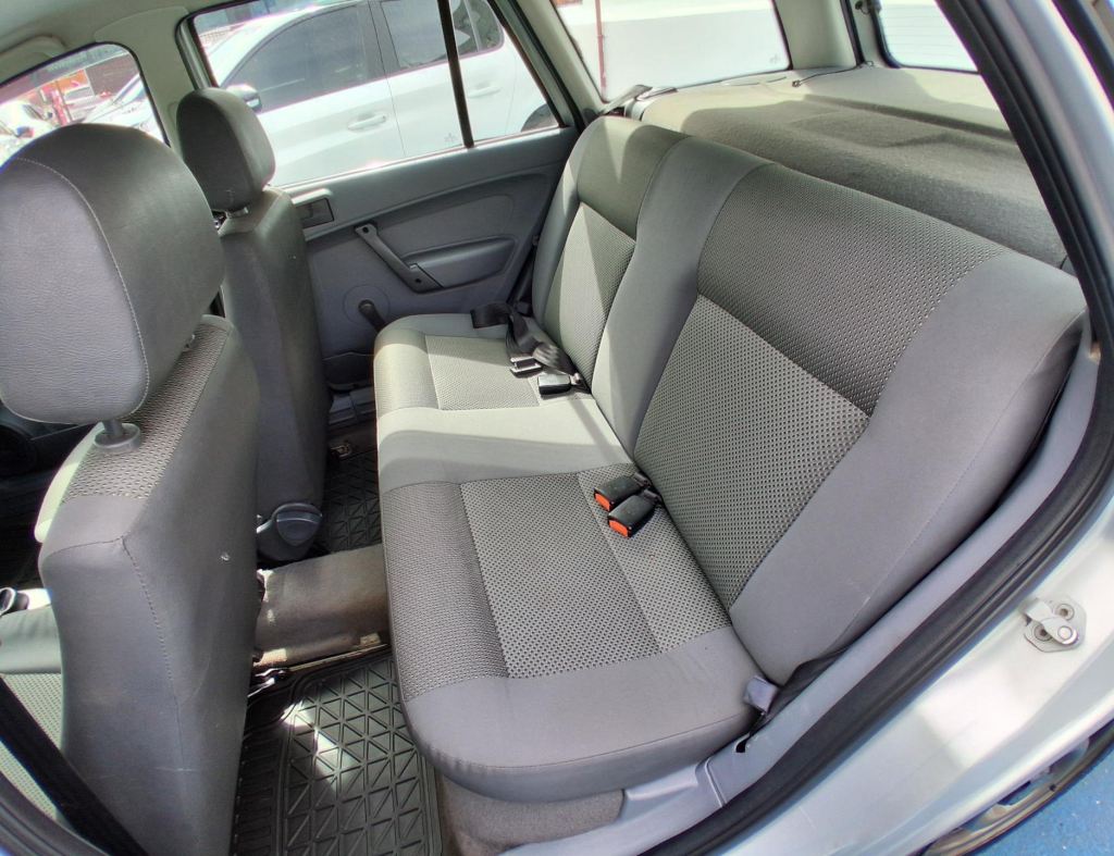 Volkswagen Parati 1.6 Flex 4 Portas Modelo 2009 imagem 14