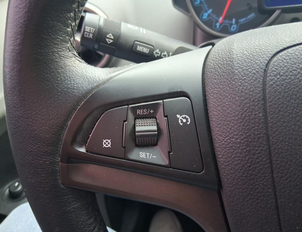 Chevrolet Sonic Ltz 1.6 Automatico Flex 4 Portas Modelo 2012 imagem 22