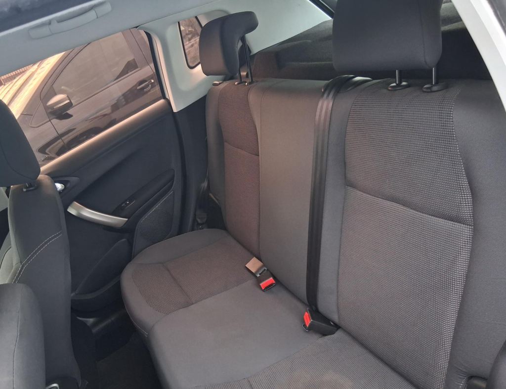 Peugeot 2008 Allure 1.6 Automatico Flex 4 Portas Modelo 2017 imagem 14