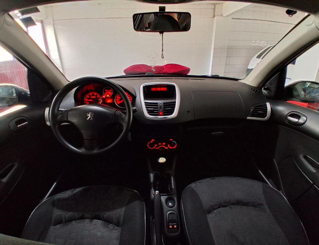 Peugeot 207 Xr 1.4 Flex 4 Portas Modelo 2011 imagem 12