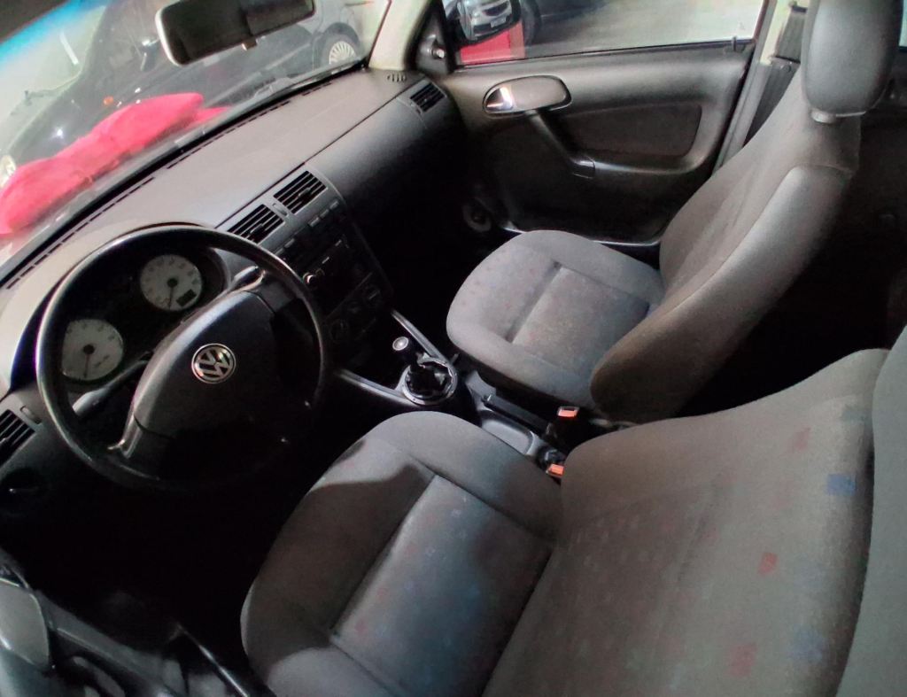 Volkswagen Gol Power 1.0 4 Portas Modelo 2003 imagem 10