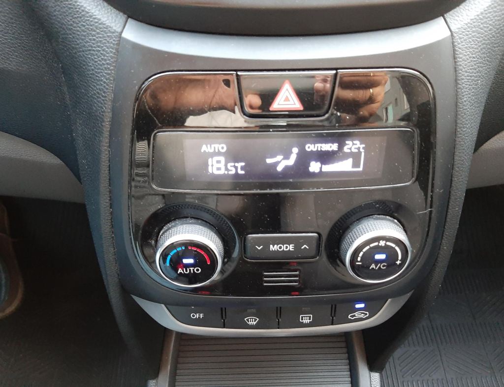 Hyundai Hb20 Premium 1.6 Automatico Flex 4 Portas Modelo 2016 imagem 17