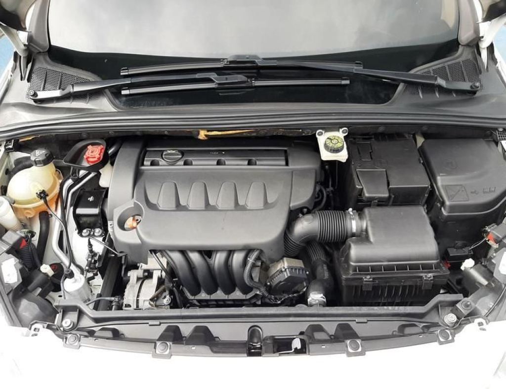 Peugeot 408 Allure 2.0 Flex Modelo 2014 imagem 10