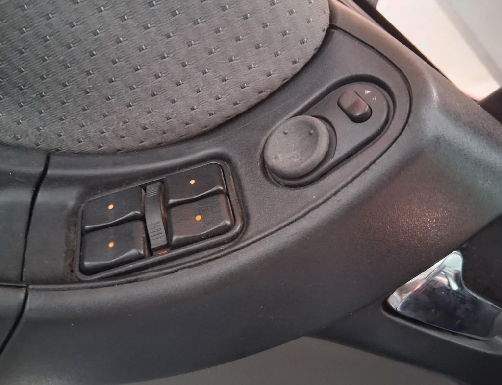 Chevrolet Zafira Expression 2.0 7 Lugares Automatica Flex 4 Portas Modelo 2010 imagem 11