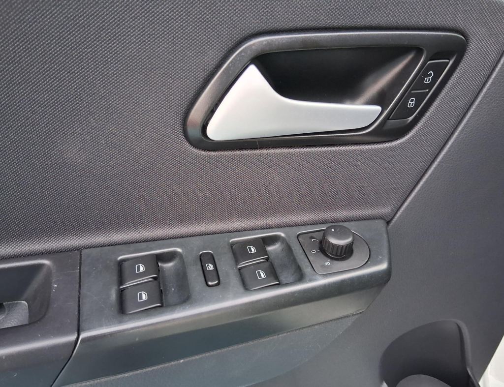 Volkswagen Fox Trend Gii 1.0 Flex 4 Portas Modelo 2014 imagem 18