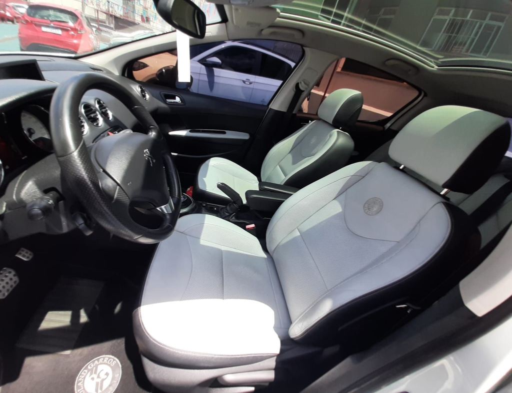 Peugeot 308 Roland Garros 1.6 Turbo Automatico Flex 4 Portas Modelo 2015 imagem 15