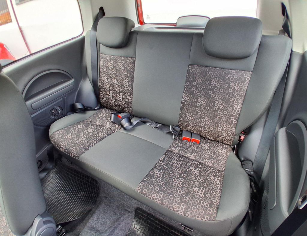 Fiat Uno Vivace 1.0 Flex 1.0 2 Portas Modelo 2012 imagem 12