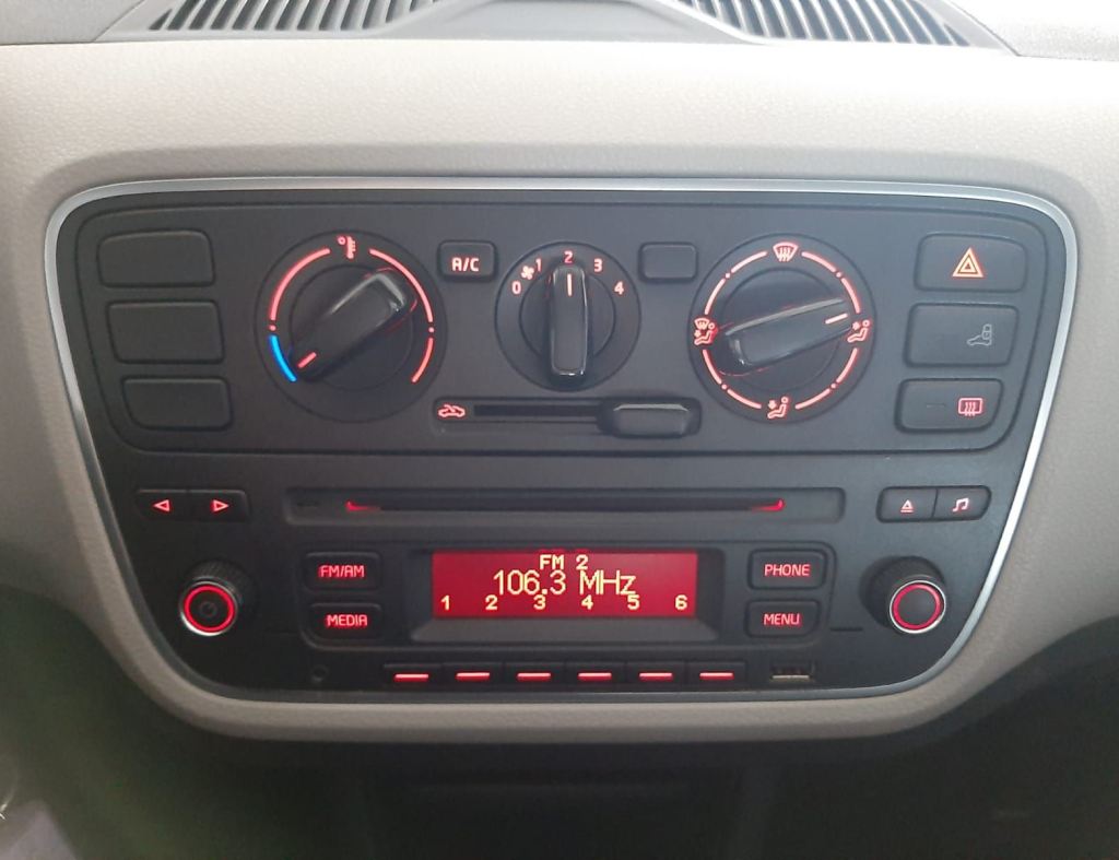 Volkswagen Up Track 1.0 12V 5P 2017 imagem 19