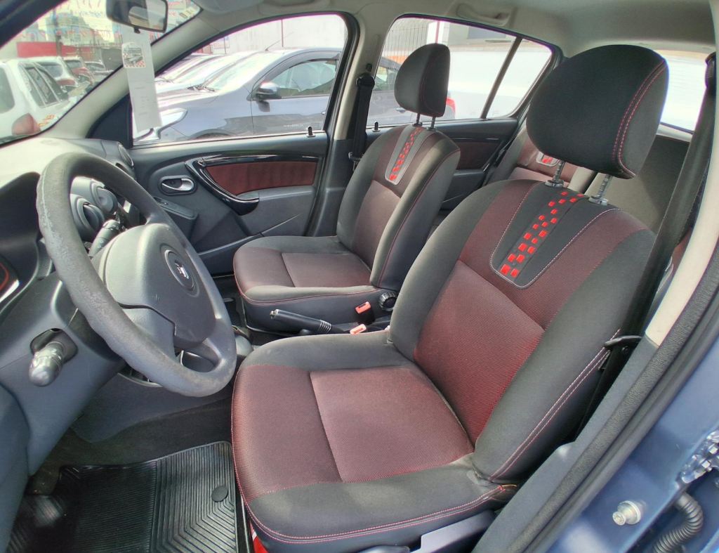 Renault Stepway 1.6 Automatico Flex Portas Modelo 2012 imagem 16