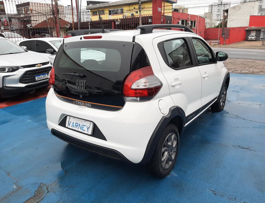 Fiat Mobi Trekking 1.0 Flex 4 Portas Modelo 2024 imagem 5