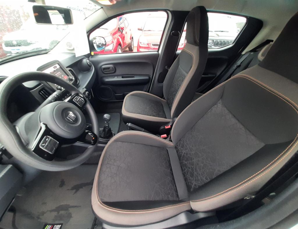 Fiat Mobi Trekking 1.0 Flex 4 Portas Modelo 2024 imagem 16