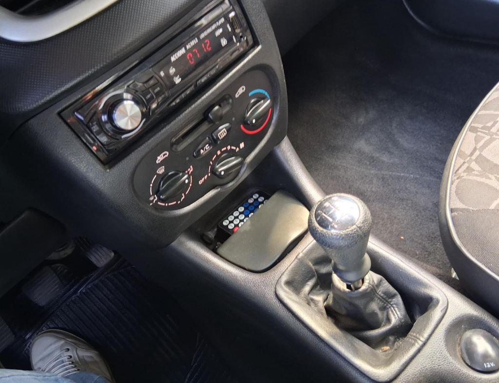 Repasse Veiculo De Leilao. Peugeot 207 Xr Hatch 1.4 Flex 4 Portas Modelo 2011 imagem 15