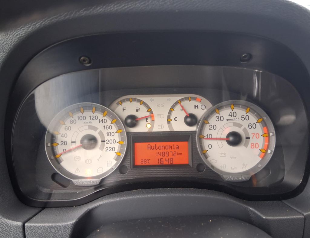 Fiat Idea Adventure 1.8 Flex 4 Portas Modelo 2007 imagem 14