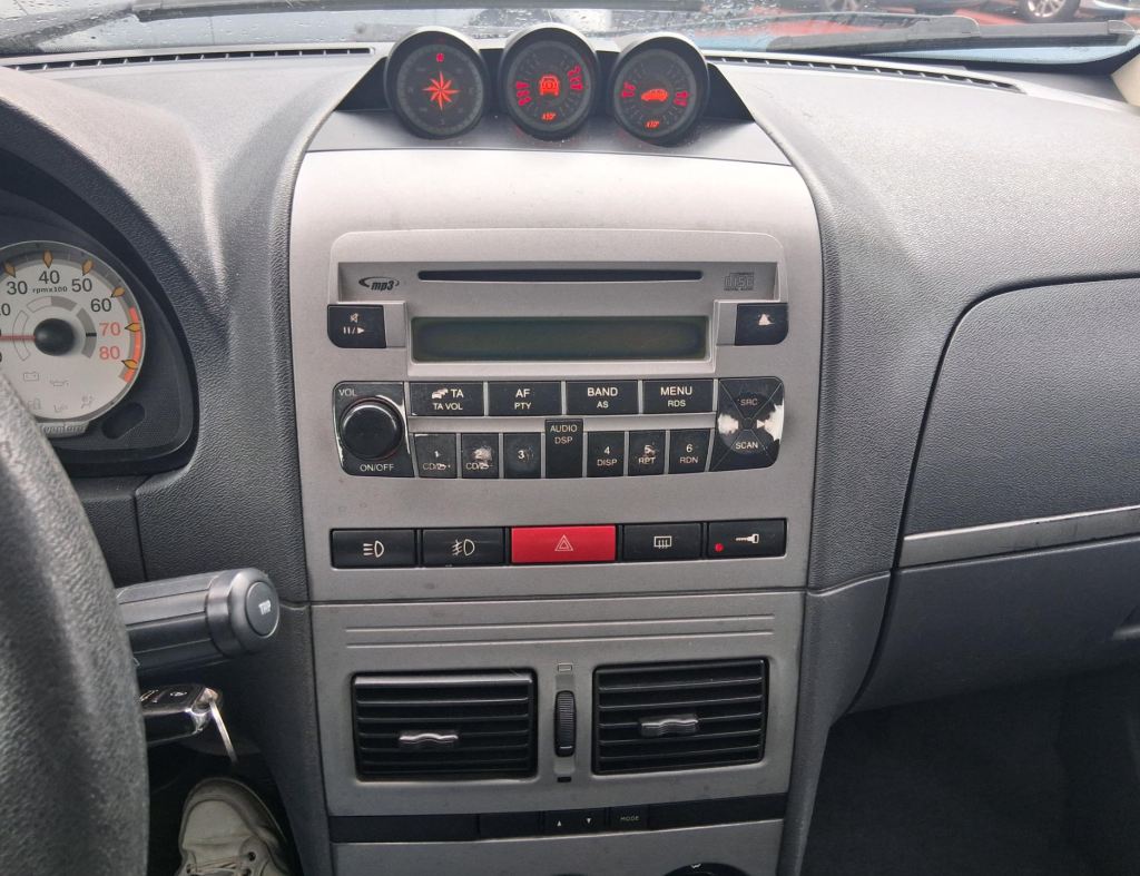 Fiat Idea Adventure 1.8 Flex 4 Portas Modelo 2007 imagem 15