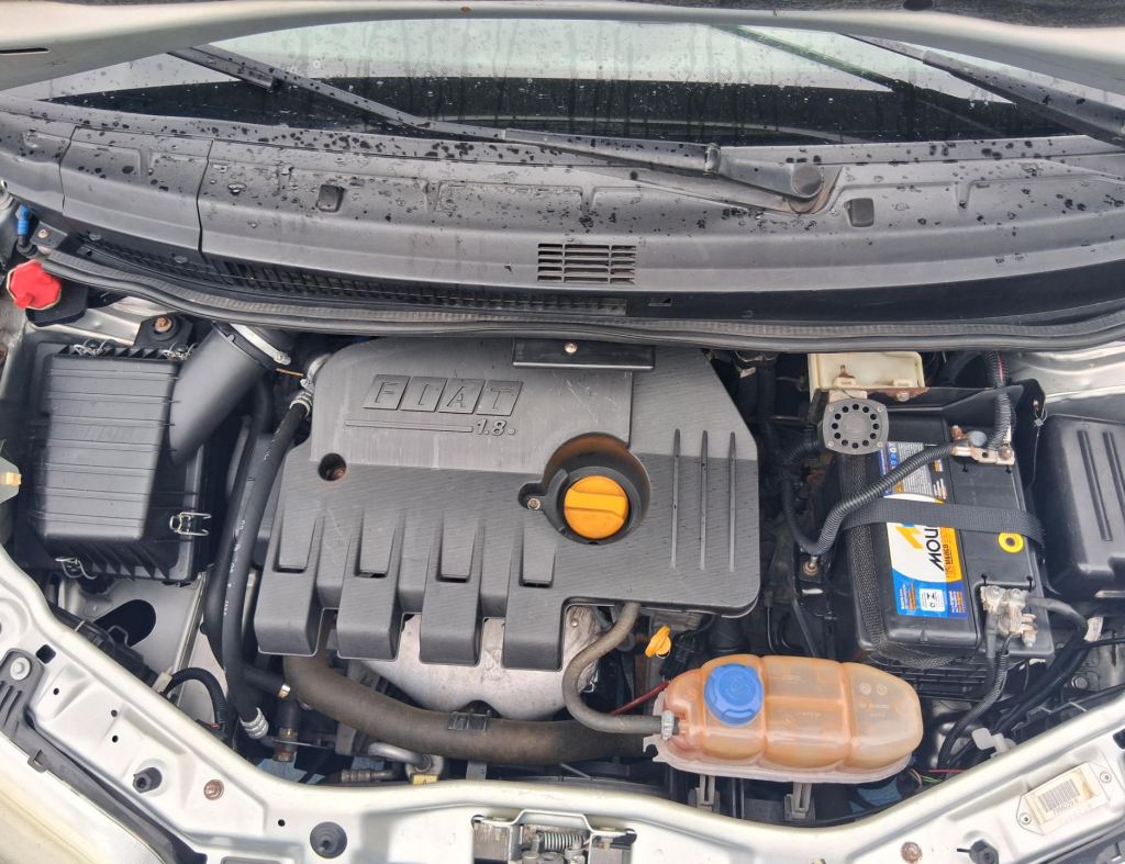 Fiat Idea Adventure 1.8 Flex 4 Portas Modelo 2007 imagem 19