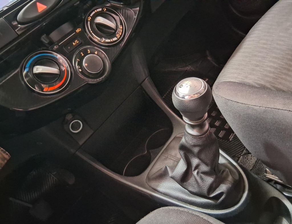 Toyota Etios Hatch X 1.3 Flex 4 Portas Modelo 2019 imagem 14