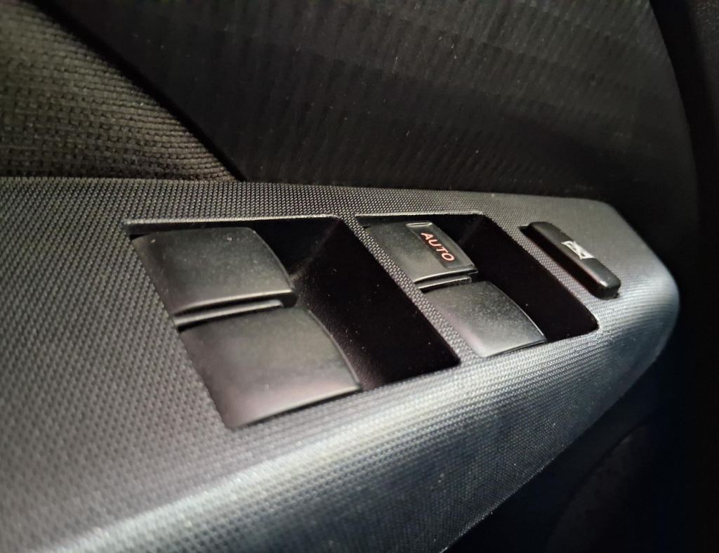 Toyota Etios Hatch X 1.3 Flex 4 Portas Modelo 2019 imagem 16