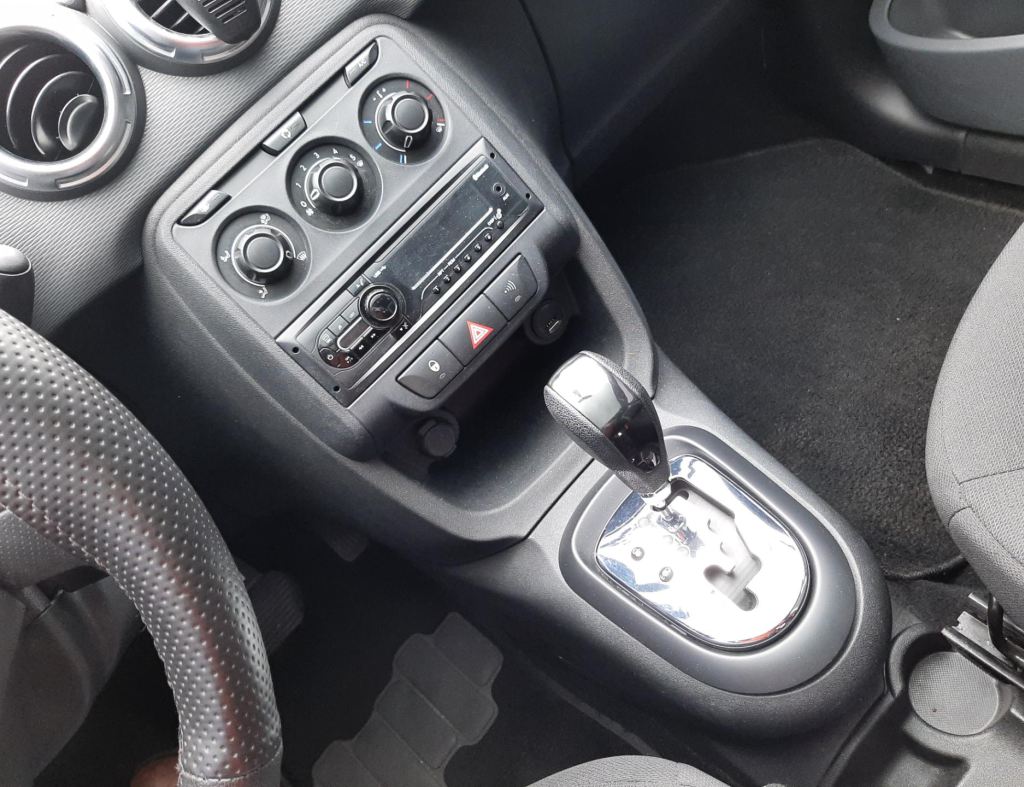 Citroen C3 Tendence 1.6 Automatico Flex 4 Portas Modelo 2017 imagem 18