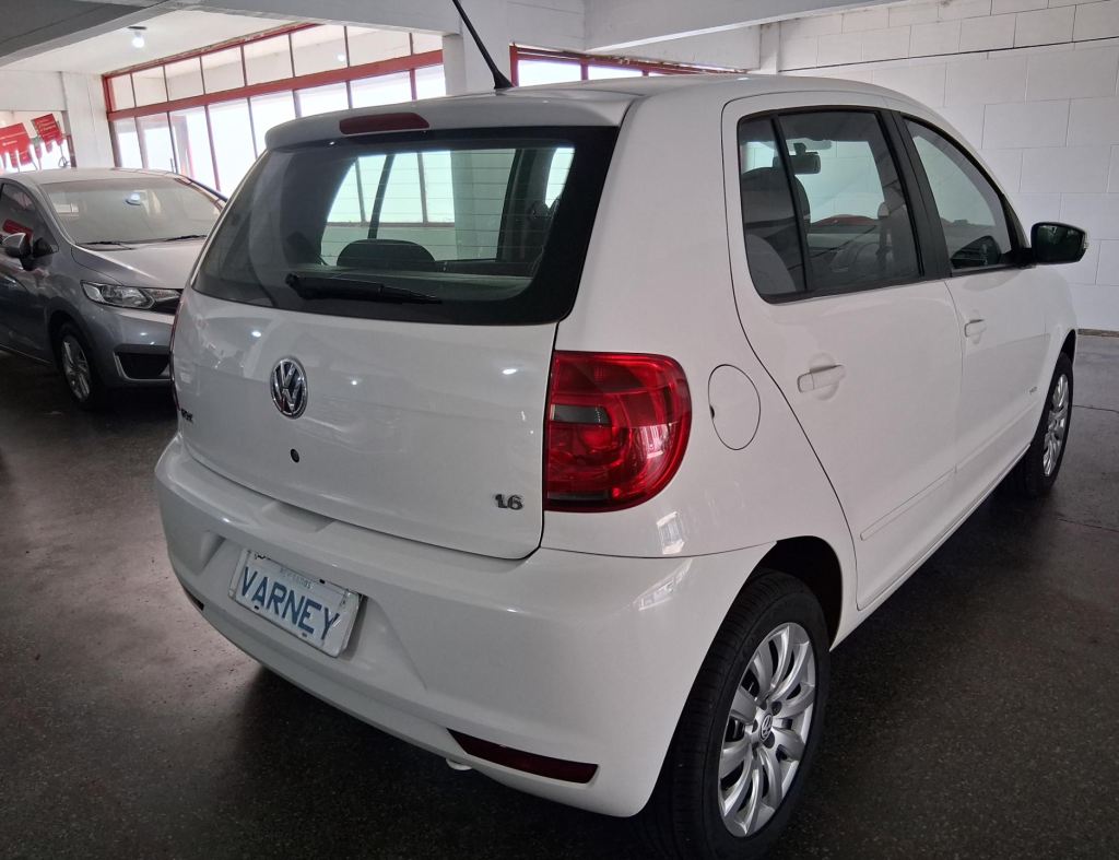 Volkswagem Fox Trendline 1.6 Flex 4 Portas Modelo 2014 imagem 7
