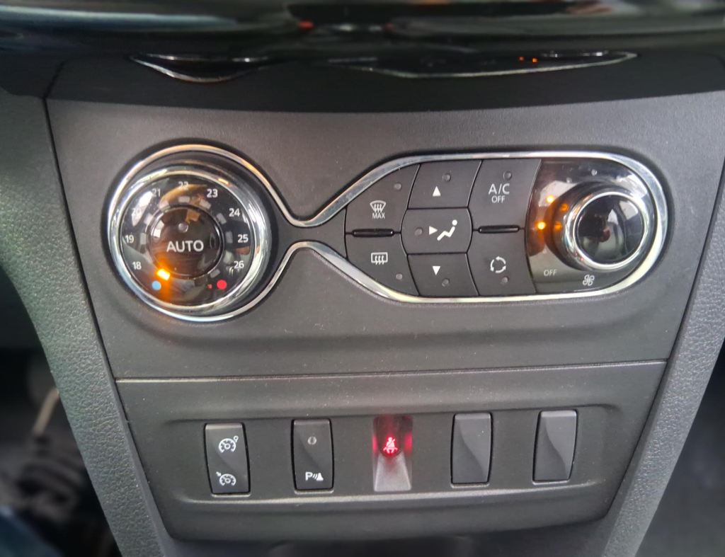 Renault Sandero Stepway 1.6 Automatico Flex 4 Portas Modelo 2022 imagem 14