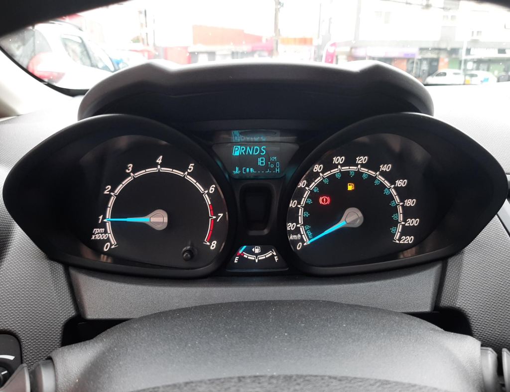 Ford New Fiesta Hatch Sel 1.6 Automatico Flex 4 Portas Modelo 2017 imagem 20