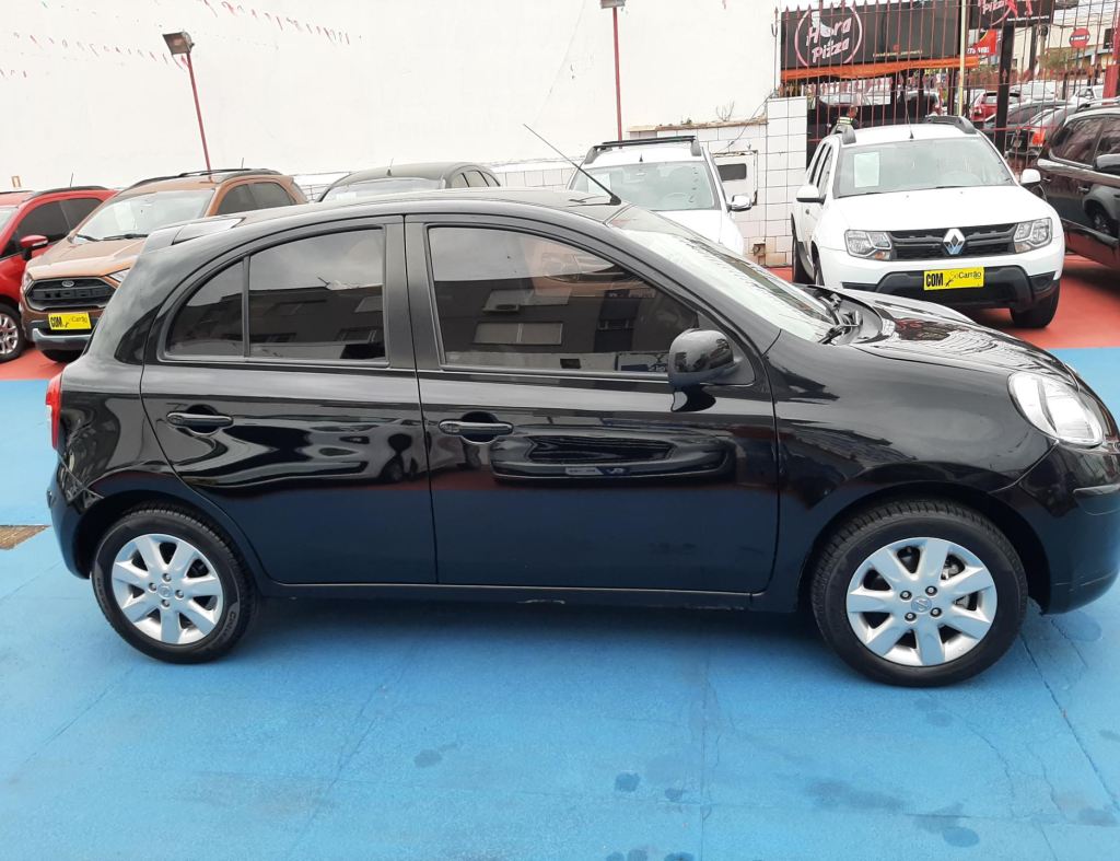 Nissan March Sv 1.6 Flex 4 Portas Modelo 2014 imagem 3