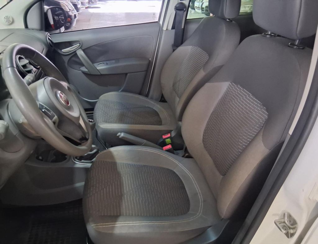 Fiat Palio Attractive 1.0 Flex 4 Portas Modelo 2015 imagem 11