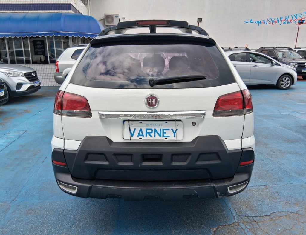 Fiat Palio Weekend Adventure 1.8 Automatico Flex 4 Portas Modelo 2013 imagem 8