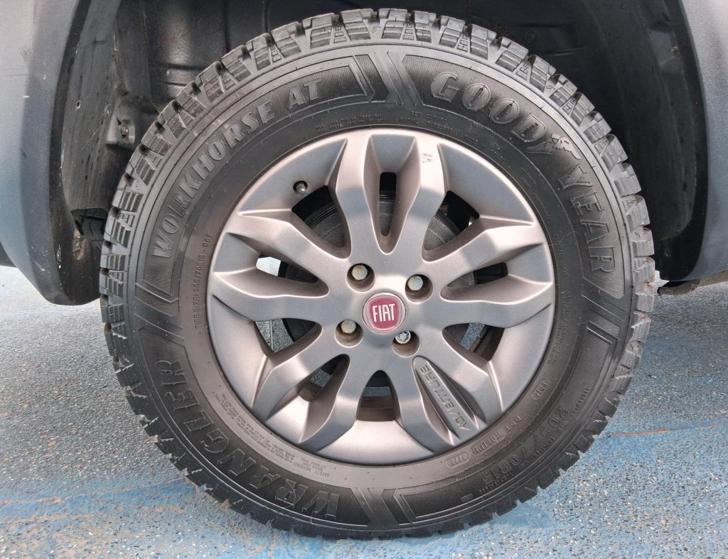 Fiat Palio Weekend Adventure 1.8 Automatico Flex 4 Portas Modelo 2013 imagem 11