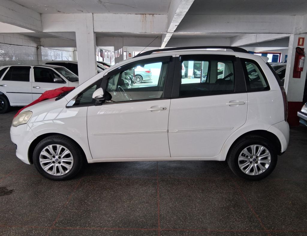 Fiat Idea Attractive 1.4 Flex 4 Portas Modelo 2013 imagem 8